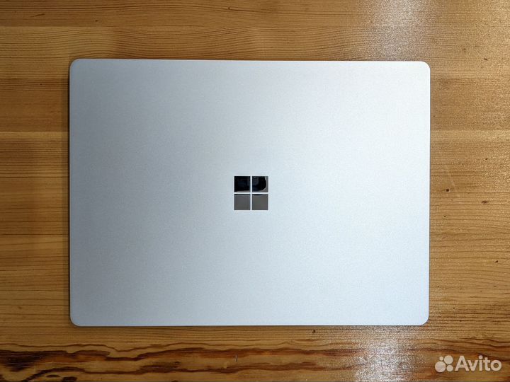 Microsoft Surface Laptop Go i5 8gb 128gb