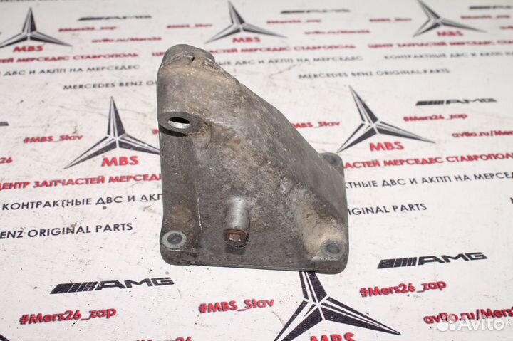 Кронштейн опоры двигателя om606 мерседес