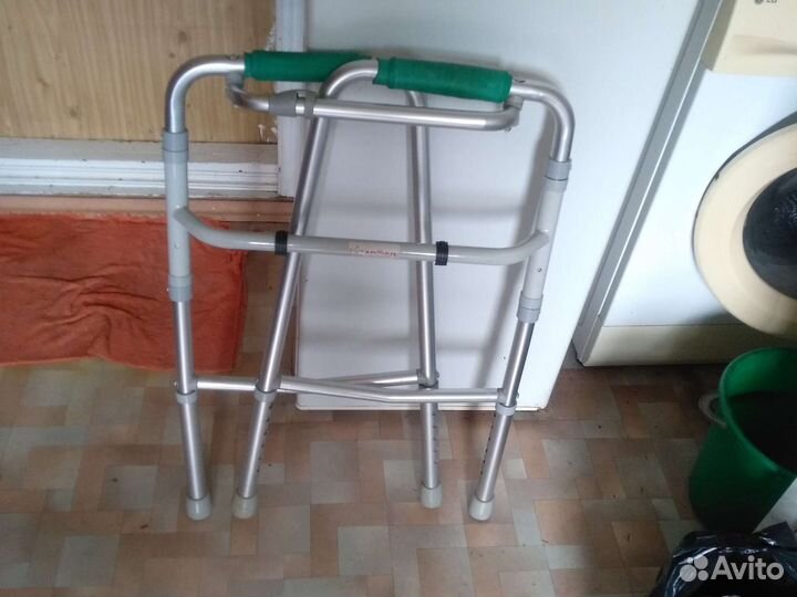 Ходунки для взрослых инвалидов
