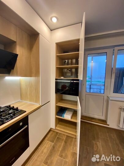 Кухня под потолок из мдф на заказ в Омске