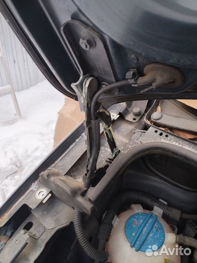 Петля капота левая правая Vw Touran 2 2010-2015