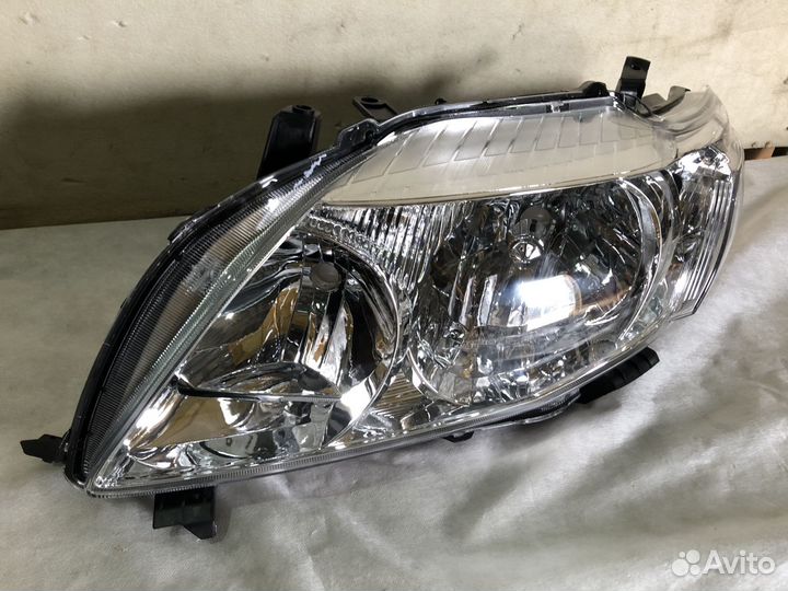 Фара Toyota Corolla 150
