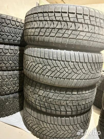 Bridgestone Blizzak DM-V1 265/50 R20 106R