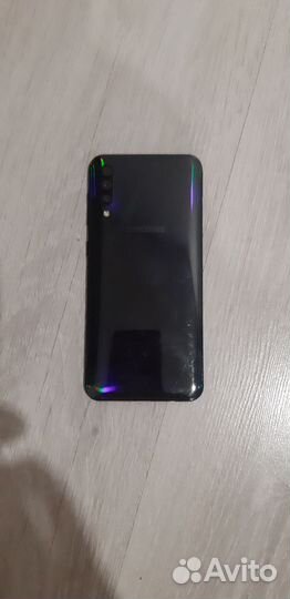 Samsung Galaxy A50, 4/64 ГБ