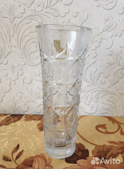 Хрустальная ваза