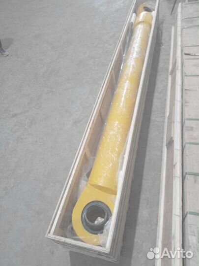 Гидроцилиндр стрелы Komatsu 707-F1-01380