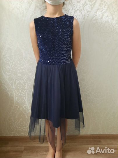 Платье праздничное