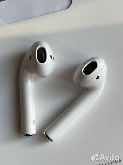 Airpods оригинал (1-го поколения)