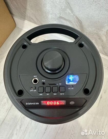 Новая музыкальная портативная колонка с караоке