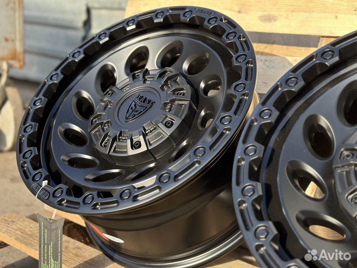 Диски Beast R17 на Toyota Hilux FJ Cruiser 4Runner