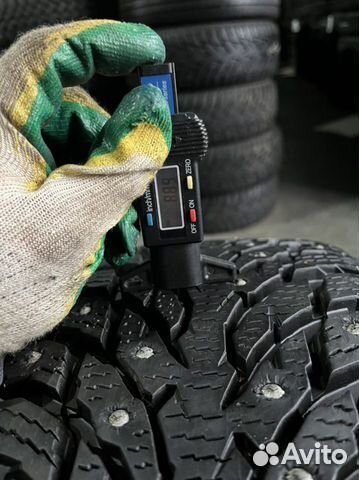 Nokian Tyres Hakkapeliitta 9 SUV 235/65 R17 108T