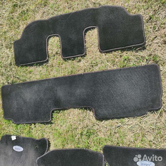 Автомобильные коврики ворсовые