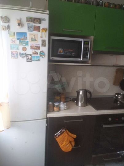 4-к. квартира, 80 м², 1/9 эт.