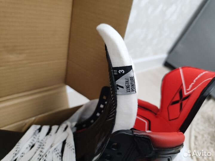 Хоккейные коньки bauer vapor X5Pro с лезвиями