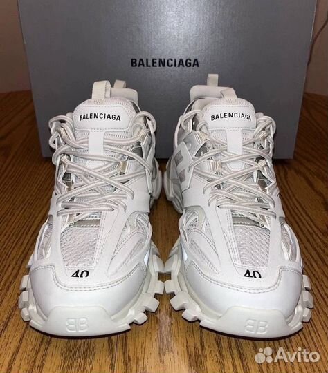 Balenciaga track 1