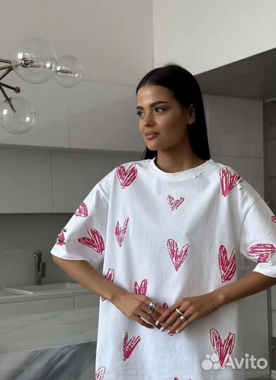 Футболка женская с сердечками оверсайз хлопок