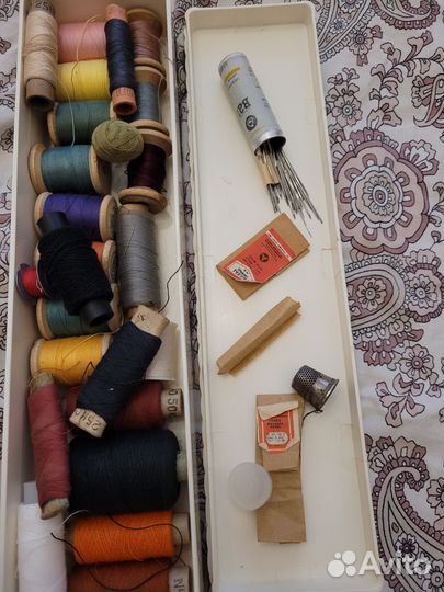 Набор для шитья: нитки, иголки, наперсток