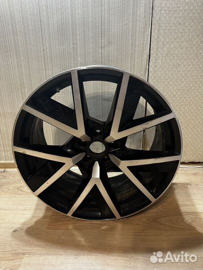Диск R20 Volkswagen Touareg