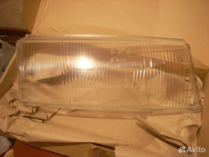 Фарные стекла новые. на шкодe A4 до рестайл