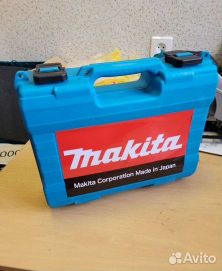 Фен строительный аккумуляторный makita