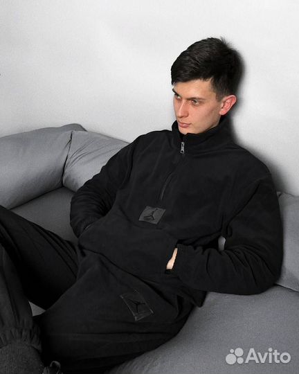 Мужской спортивный костюм на флисе