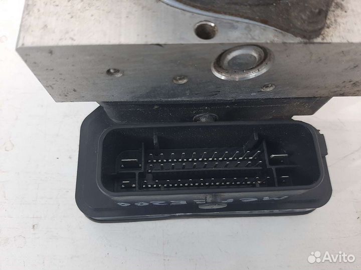 Блок абс Mercedes Benz E-Class W207 coupe