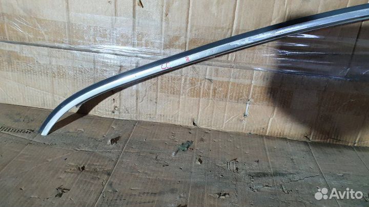 Молдинг крыши правый Volkswagen Passat Cc 358 2009