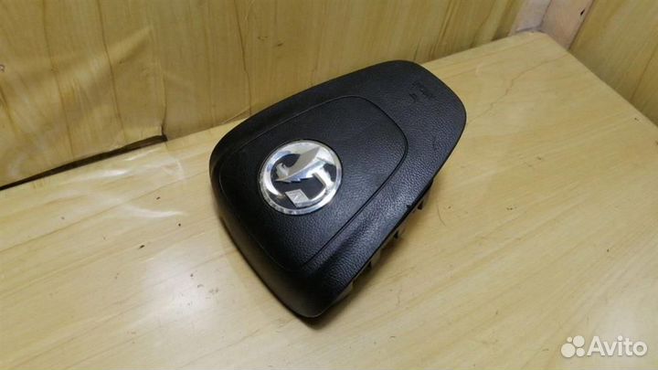 Подушка безопасности в руль Opel Astra J