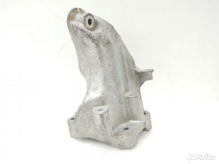 Кронштейн двигателя левый Mercedes-Benz Glc-Class