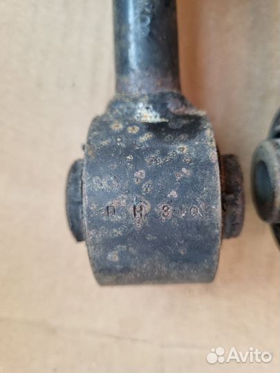 Рычаги задние,верхние (нерегулируемые)