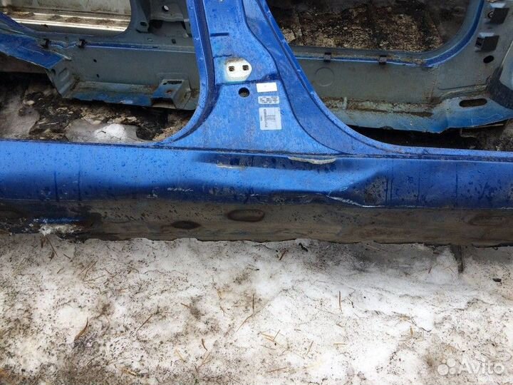 Стойка кузова правая с порогом Renault Megane