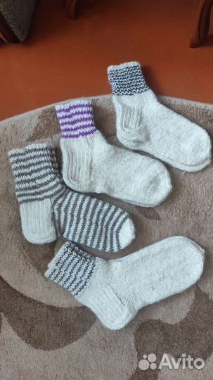 Шерстяные носки ручной вязки