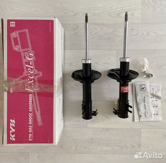 Стойки амортизатора Каяба оригинал 332505, 332504