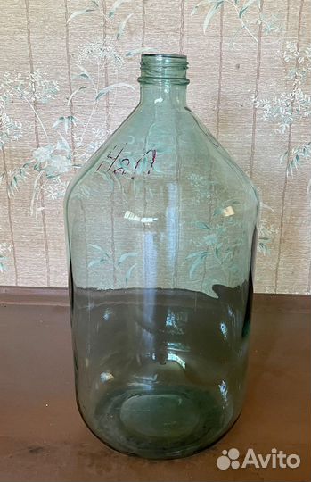 Бутылка стеклянная 10 литров с винтавой крышкой