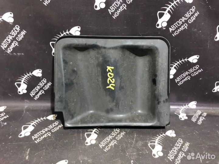 Пыльник двигaтeля левый Kia Soul 1.6 G4FD 2014