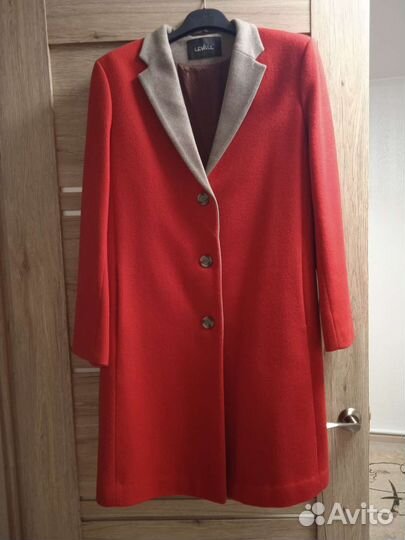 Пальто женское