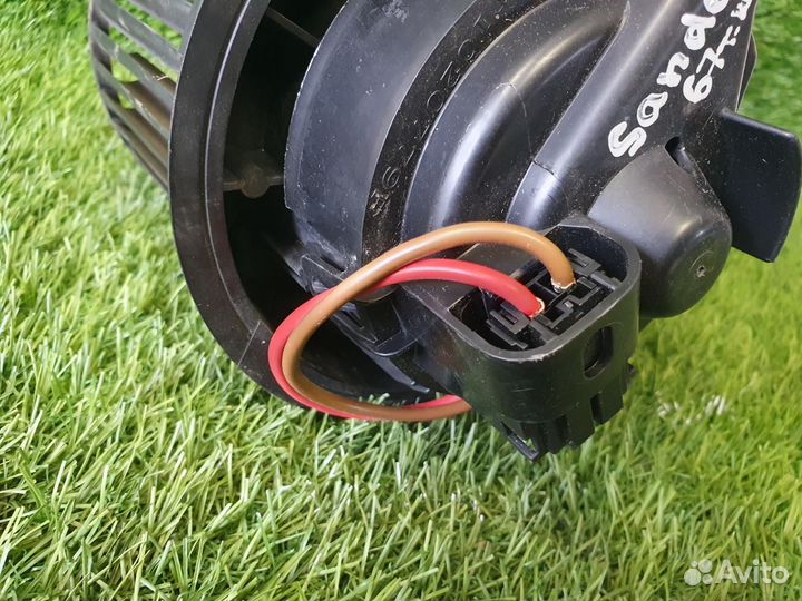 Моторчик печки Renault Sandero 2 K7MA812 1.5Л 2015