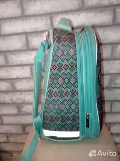 Рюкзак школьный