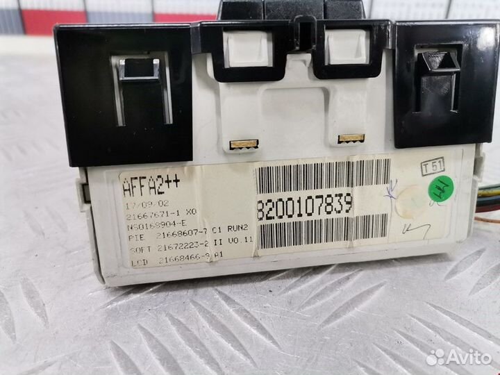 Дисплей компьютера Renault Megane рест. 2002