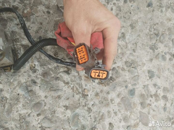 Блок абс мазда кседос 6 /mazda xedos 6 1999г