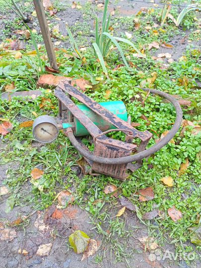 Насос автомобильный