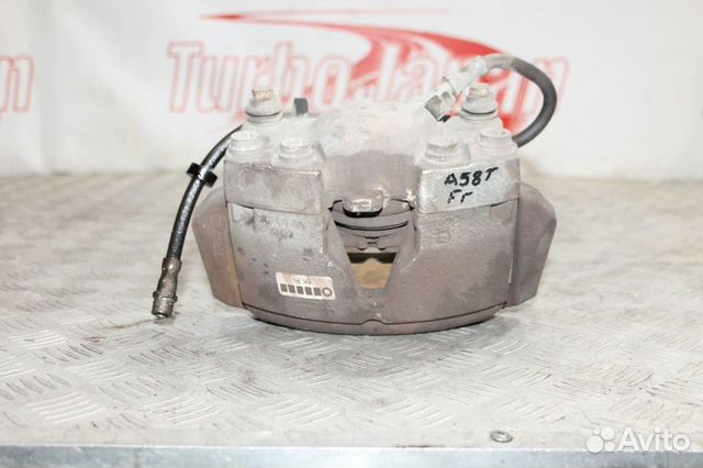 Суппорт передний правый Audi A4 B8 / A5 8T