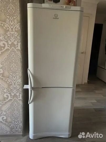 Холодильник Indesit No Frost