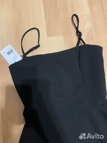 Вечернее платье с разрезом