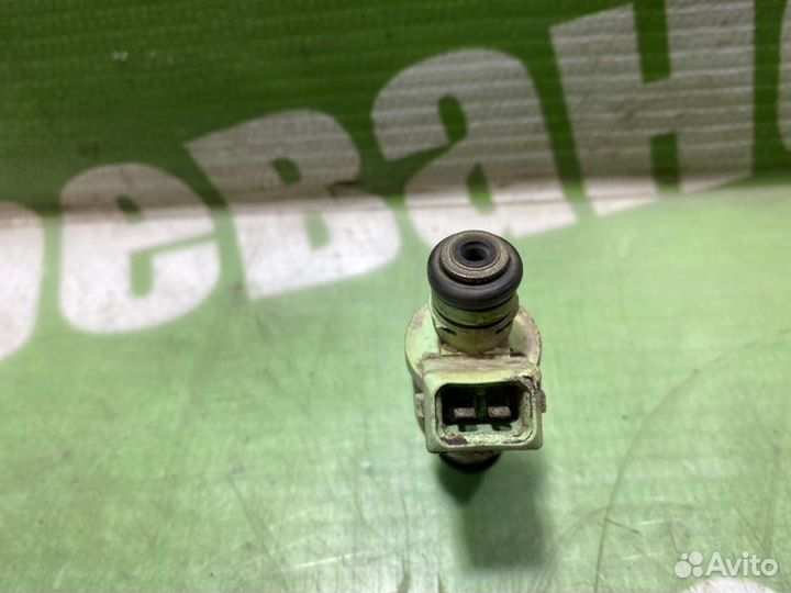 Форсунка топливная Daewoo Nexia N150 F16D3