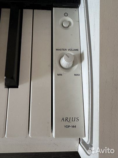 Цифровое пианино yamaha YDP-144