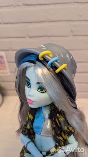 Кукла монстер хай френки штейн остров страха