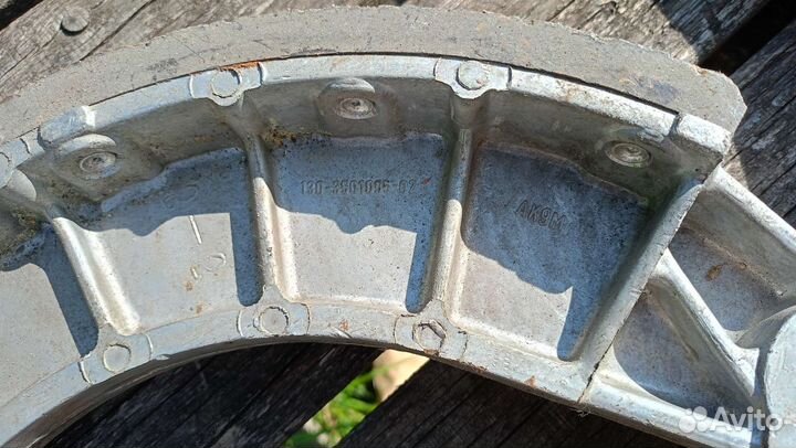 Колодка тормозная передняя в сборе ЗИЛ.130
