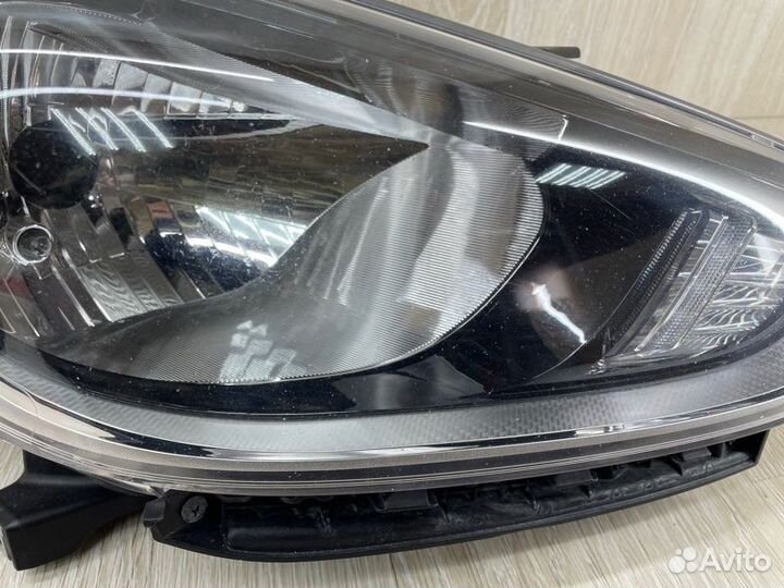 Фара передняя правая Hyundai Solaris 2
