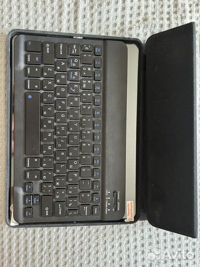 Клавиатура беспроводная с чехлом iPad